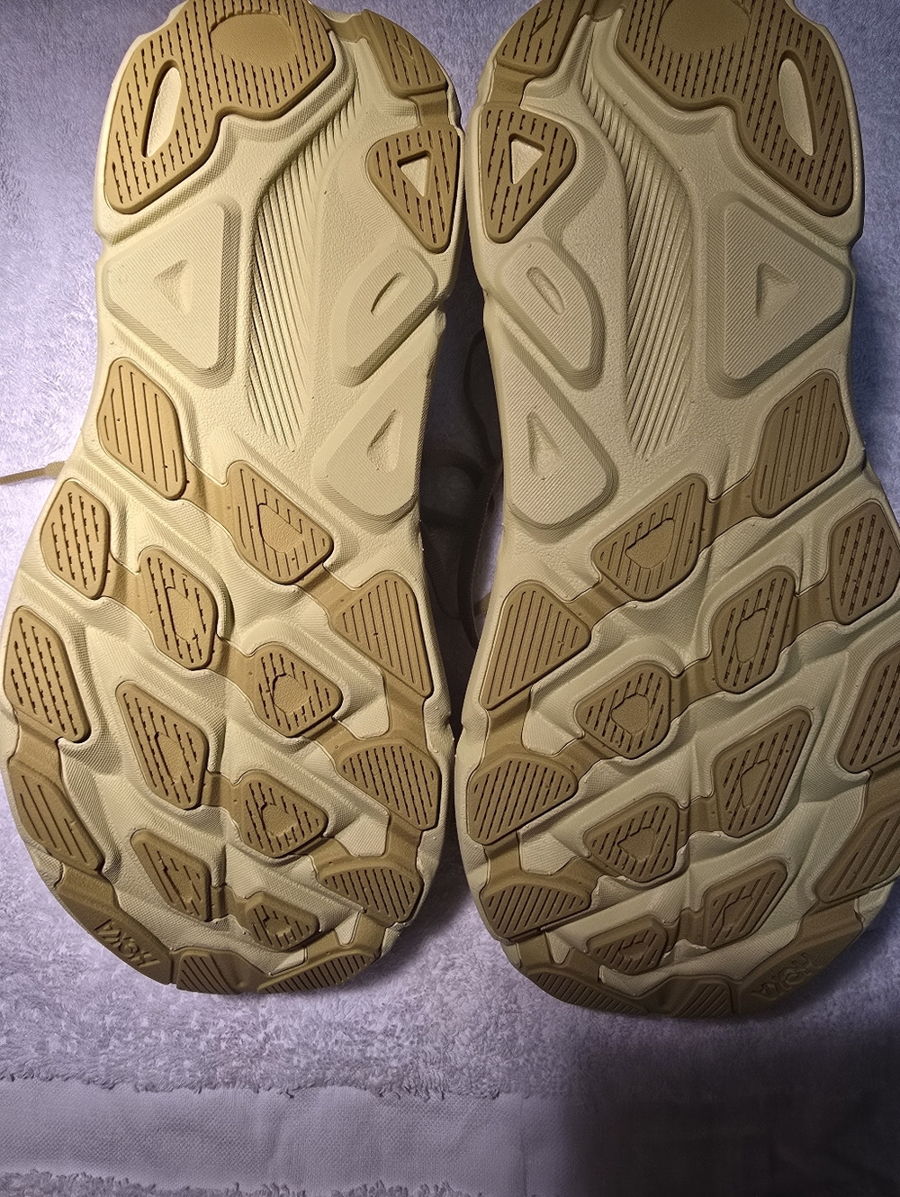 Hoka Yellow Clifton 9 Shoes Womens 9 - Picture 3 of 5